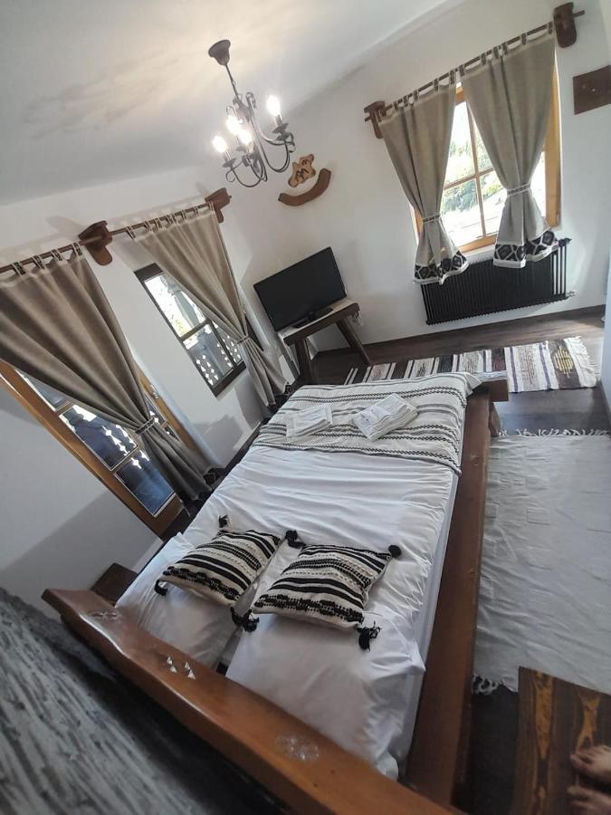 Mosia Dar In Rai Apartment Berbesti Ngoại thất bức ảnh