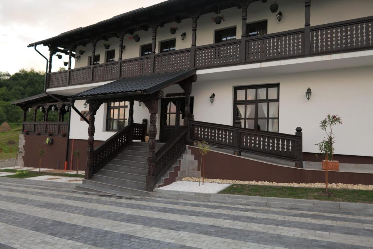 Mosia Dar In Rai Apartment Berbesti Ngoại thất bức ảnh