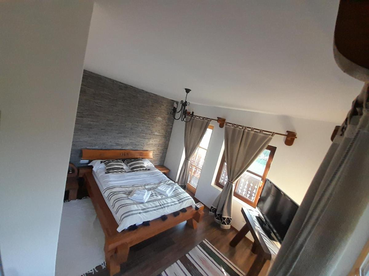 Mosia Dar In Rai Apartment Berbesti Ngoại thất bức ảnh