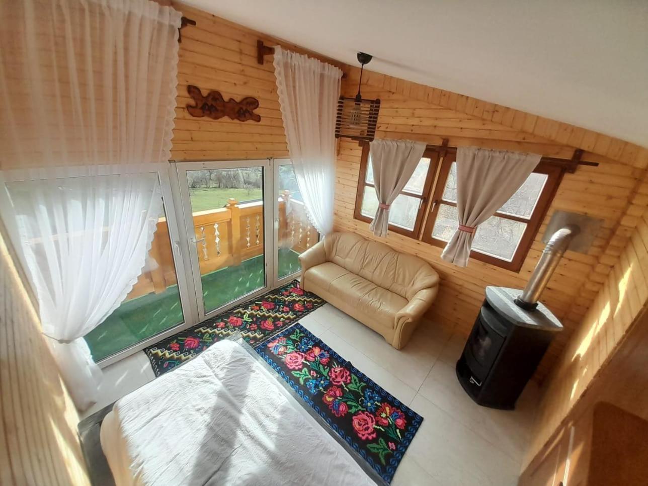 Mosia Dar In Rai Apartment Berbesti Ngoại thất bức ảnh